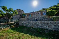 Ethno house OSOBAK