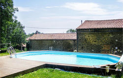Stunning home in Scillé with Outdoor swimming pool, WiFi and 2 Bedrooms