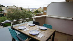 Encantador Apartamento familiar 4 px con Terraza y Parking en Llançà