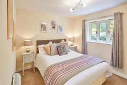 Host & Stay - Kingfisher Cottage