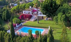LA CIRUELA - Villa super équipée, piscine, jardin, wi-fi