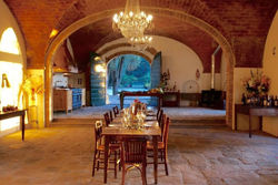 VILLA POZZOLO Exclusive Artist Villa in Tuscany!