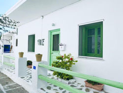 Central Traditional cycladic house with garden