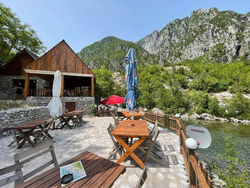 Guesthouse Lulash Zelna