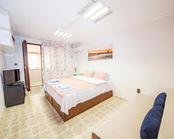 RELAX - UP TO 5 GUESTS MAX - Downtown Small Apart on Pirotska Str
