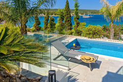 Luxury Beachfront Villa Raquel Solta with private pool and gym