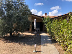 Splendida casa in campagna vicino al mare con ampio giardino