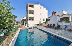 Stunning apartment in Okrug Donji with Outdoor swimming pool, WiFi and 4 Bedrooms
