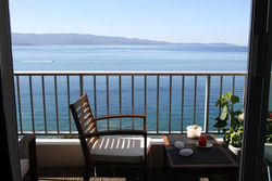 Flat with panoramic view of the Gulf of Ajaccio.