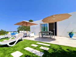 Milacus- Holiday home with swimming pool