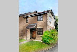 Twyford - Modern & Spacious 1 Bedroom House