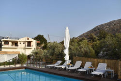 Amare beautiful villa with privacy and a lovely pool