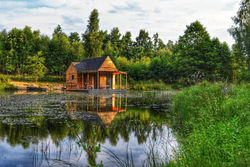 heather hut, off-grid cottage on a pond+2 ha