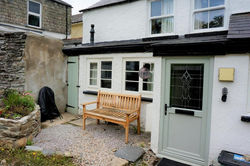 Cosy Coles Cottage