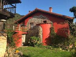 Casa rural en Asturias a orillas del río Narcea puerta de Somiedo