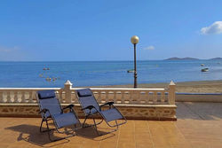 Apartamento Mar Menor, Los Urrutias - Stunning beachfront apartment with huge patio