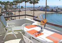 Apartment Facing the Sea and Marina