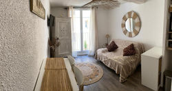 Studio Bali sur le port de Sanary-sur-mer