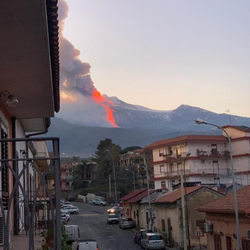 Lava e mare, l'accoppiata che spacca