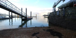 Seafarer's View - 6 bedroom townhouse in Cowes, parking & seaviews.