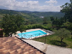 Villa con piscina panoramica uso esclusivo Lapio