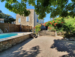 La Rochette : belle maison provençale + piscine