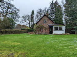 Garden Cottage . Park of Drumquhassle