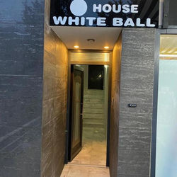 Hous WHITE BALL