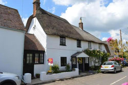 Cosy Cobweb cottage situated in a rural setting