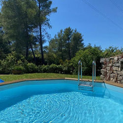 Maison provençale sur 800m² de terrain et piscine