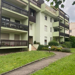 Bel appartement T2 en attique au vert