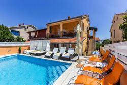 Villa Vesna with pool in Banjole Pula beach area