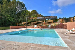 Domaine de Lakey - gîte piscine tennis pétanque