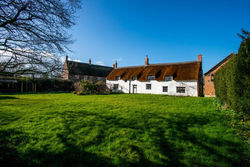 Stunning four double bedroom thatched period farmhouse in Somerset