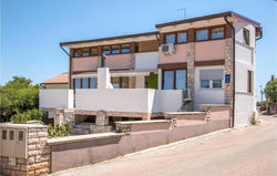 Holiday home Sikici Majoli