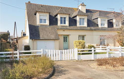 Holiday Home Cancale Rue Des Rosiers